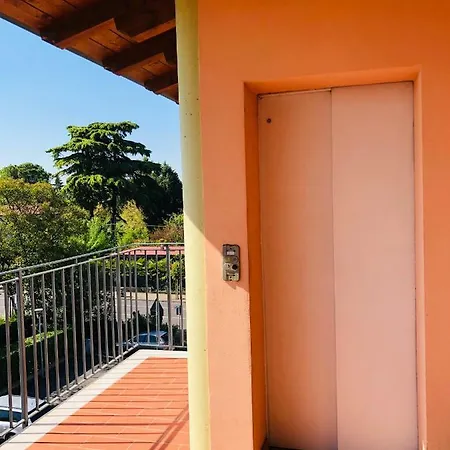 Appartamento Peschiera - Zona Ospedale Pederzoli Peschiera del Garda Extérieur photo